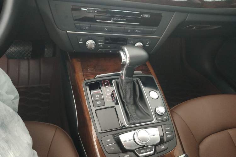 Used Audi A6L 2014 30 FSI Comfort Model
