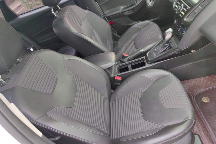 Used Ford Focus 2017 Sedan EcoBoost 125 Automatic Supreme Style SmartDrive Edition
