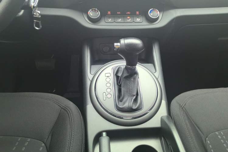 Used Kia Sportage R 2015 2.0L Automatic Two-Wheel Drive GL
