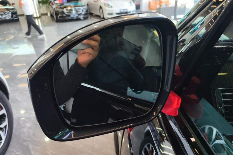 Used Land Rover Range Rover 2018 3.0 SC V6 Vogue Extended-Length Model
