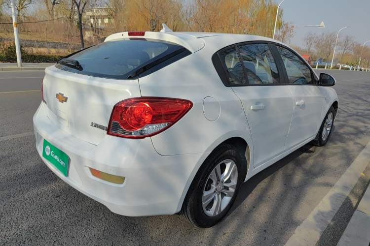 Used Chevrolet Cruze 2013 Hatchback 1.6L Automatic Luxury Model
