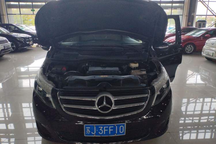 Used Mercedes-Benz V-Class 2018 V 260 Avantgarde Edition China VI
