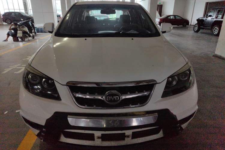 Used BYD S6 2014 2.0L Manual Luxury 5-Seater