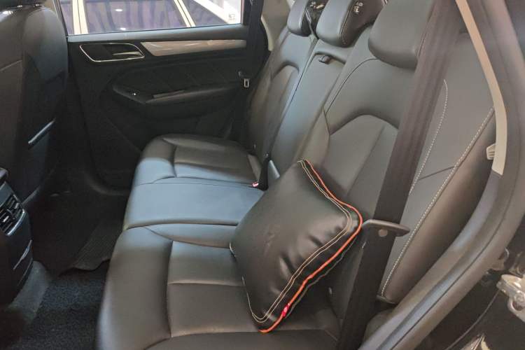 Used Roewe RX5 2018 20T Two-Wheel Drive Automatic Internet Smart Luxury Edition
