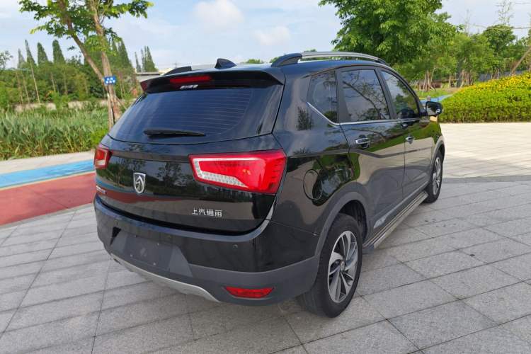 Used Baojun 560 2015 1.8L Manual Luxury Model
