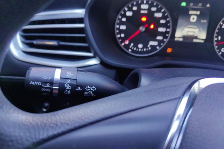 Used Roewe i5 2019 1.5L Manual 4G Connected Langyue Edition
