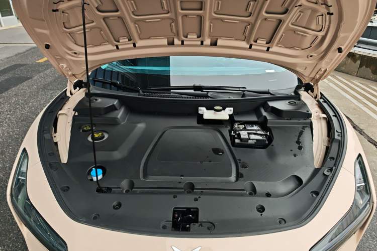 Used XPeng MONA M03 2024 620 with Ultra-Long Range