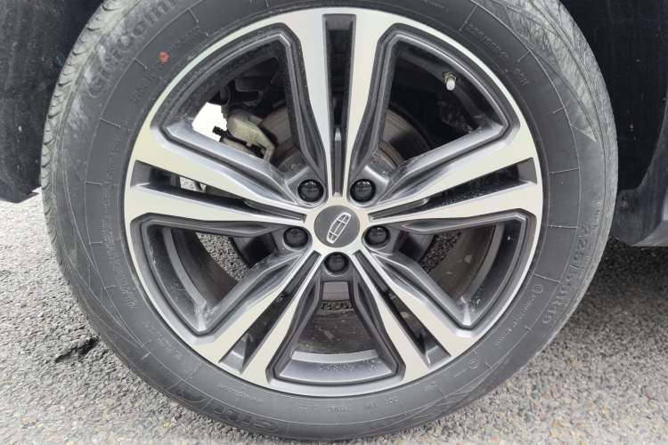 Used Geely Auto Emgrand X7 Sport 2022 1.8TD DCT Zhiya Trim
