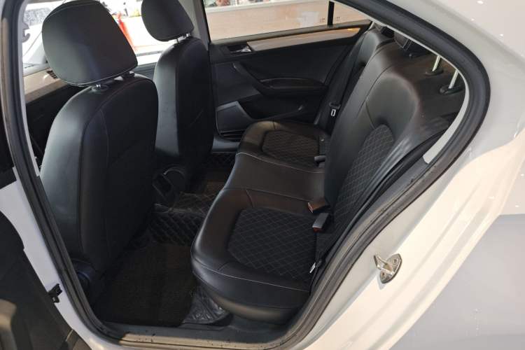 Used Skoda Rapid 2019 1.5L Automatic Comfort Edition China VI Standard
