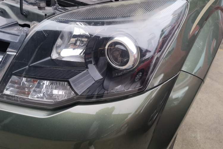 Used Haval H5 Classic 2015 2.0T Diesel Automatic Two-Wheel Drive Advanced Version
