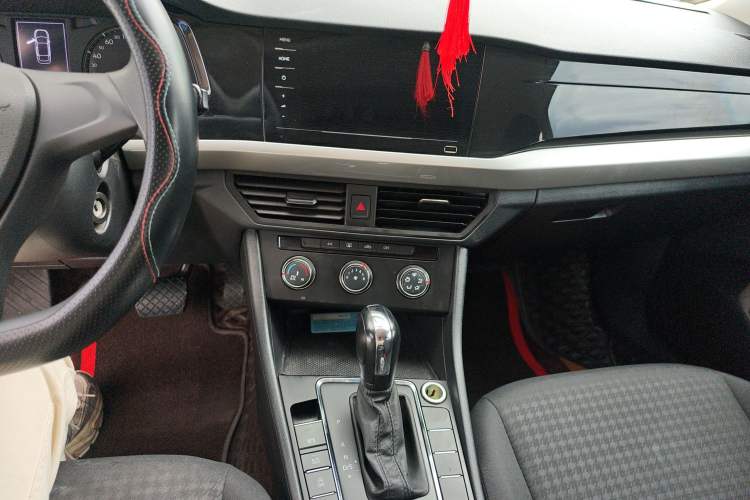 Used Volkswagen Bora 2021 1.5L Automatic Fashionable Smart Connectivity Version
