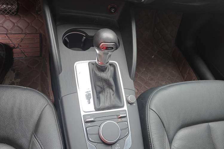 Used Audi A3 2014 Limousine 35 TFSI Automatic Comfort Model
