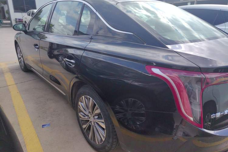 Used Hongqi E-QM5 2022 431 km Charge & Enjoy Edition
