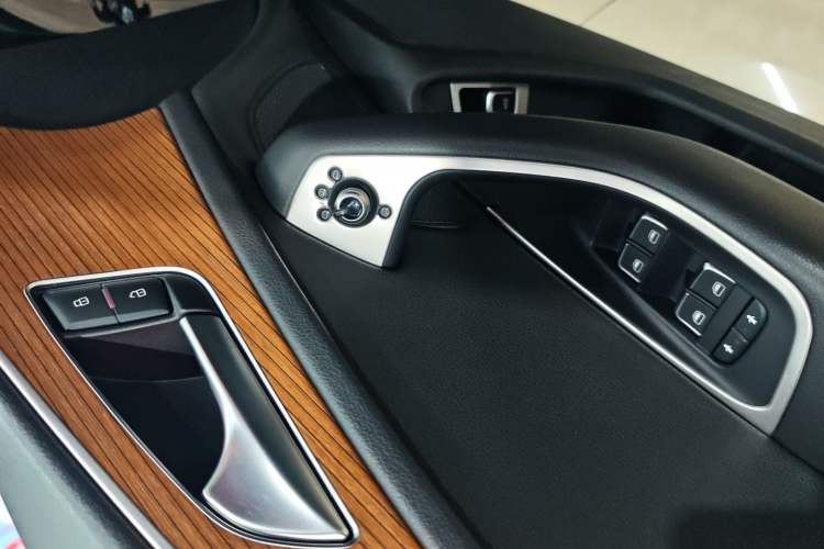 Used Audi A6L 2018 30th Anniversary Edition 30 FSI Style Model
