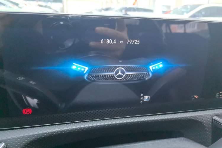 Used Mercedes-Benz A-Class 2022 A 200 L Sport Sedan Fashion Model
