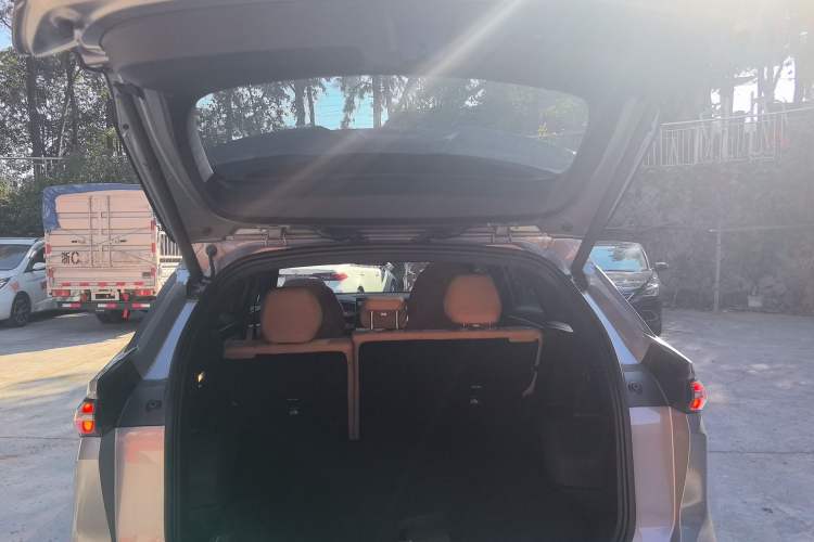 Used  L7 2025 EM-i 115km Exploration+ Edition