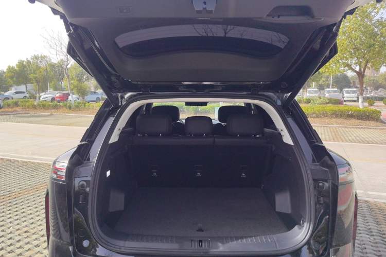 Used Chery Tiggo 7 C-DM 2025 1.5T 120KM Luxury Trim
