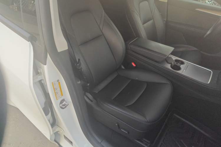 Used Tesla Model Y 2022 Rear-Wheel-Drive Version
