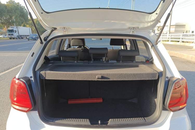 Used Volkswagen Polo 2014 1.6L Automatic Comfort Edition
