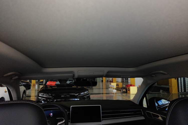 Used Volkswagen Tiguan L 2024 330TSI Automatic Two-Wheel Drive R-Line Enhanced Edition
