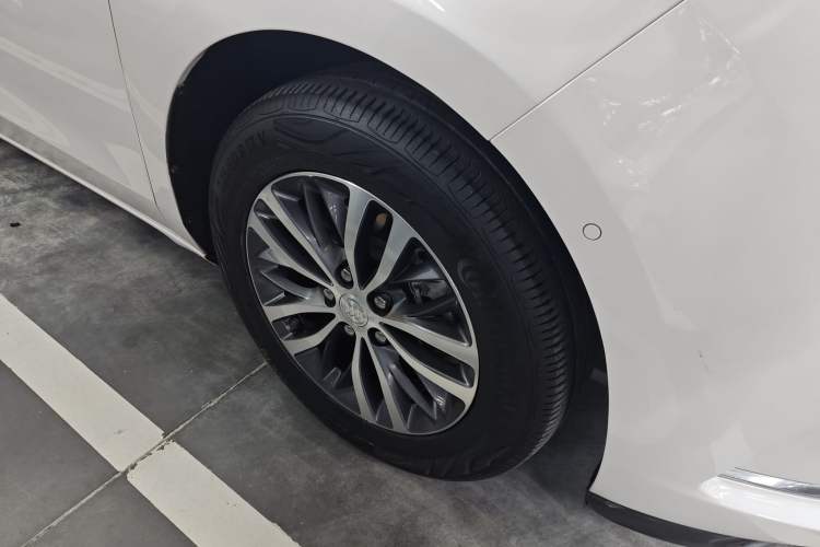 Used Buick GL8 2022 ES Landtrek 653T Luxury Edition
