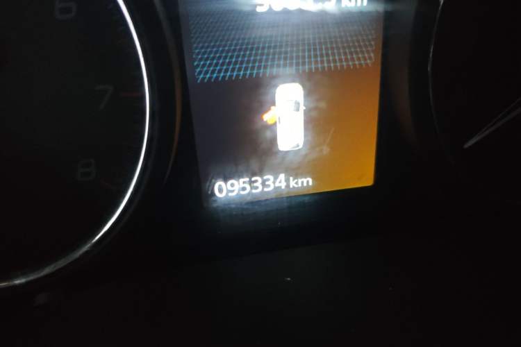 Used Mitsubishi Outlander 2019 2.0L Two-Wheel Drive Comfort Edition 7-Seater China VI Standard
