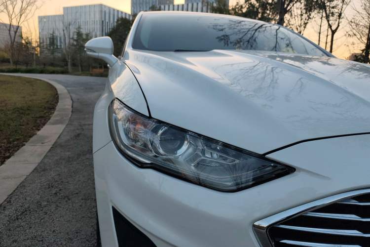 Used Ford Mondeo 2018 EcoBoost 200 Smart Control Fashion Model China V Standard
