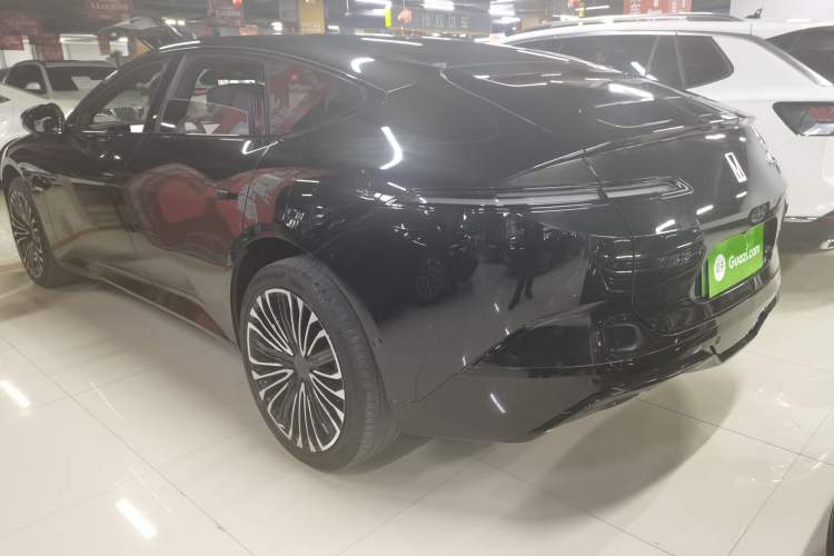 Used  12 2025 Ultra Extended-Range Edition