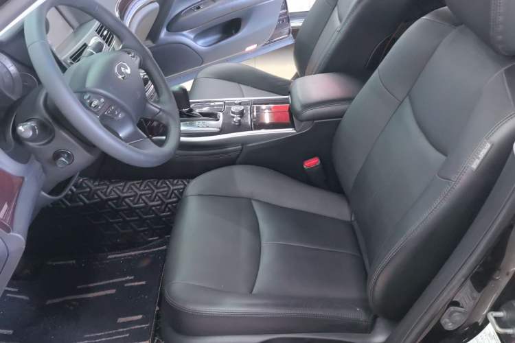 Used Infiniti Q70 2019 Q70L 2.0T Elite Plus Version
