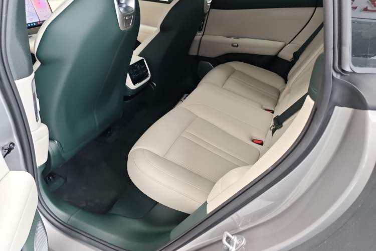 Used  YU7 2025 Ultra-Long Range Rear-Wheel Drive Version
