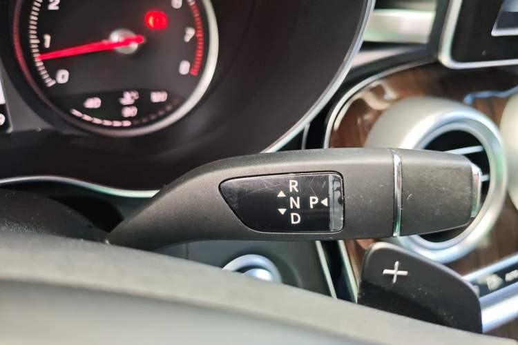 Used Mercedes-Benz GLC 2016 GLC 260 4MATIC Luxury Model
