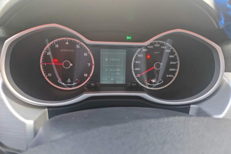 Used Geely Auto Emgrand X7 Sport 2018 1.8TD Automatic Two-Wheel Drive Zhiya Model
