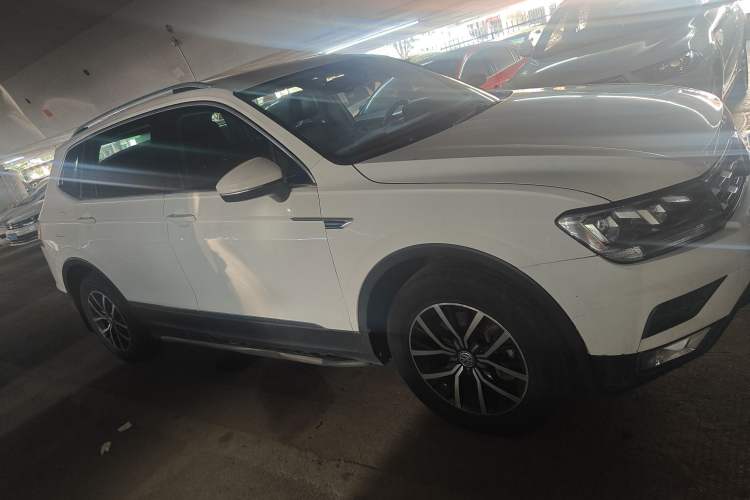 Used Volkswagen Tiguan L 2017 330TSI Automatic Two-Wheel Drive Luxury Edition
