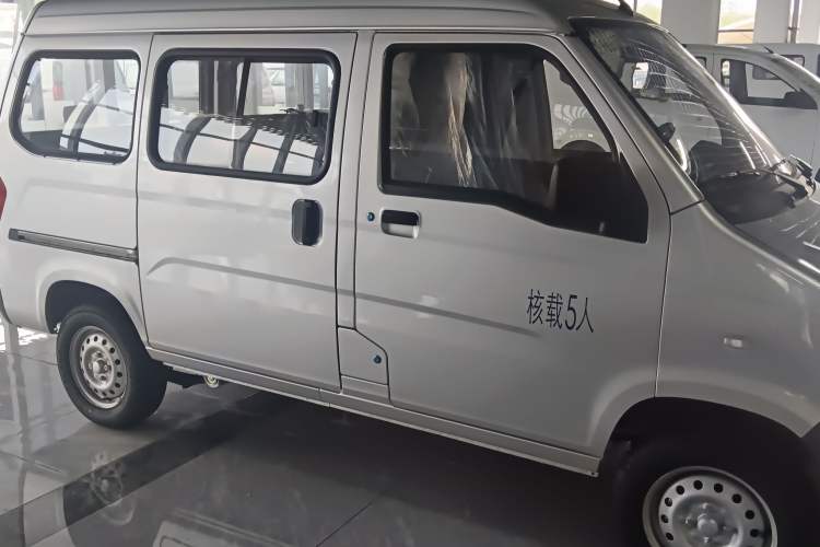 Used Wuling Zhiguang 2023 1.5L Practical Version 5/7 Seats
