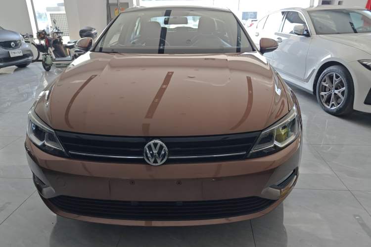 Used Volkswagen Lamando 2015 230TSI DSG Fashion Edition
