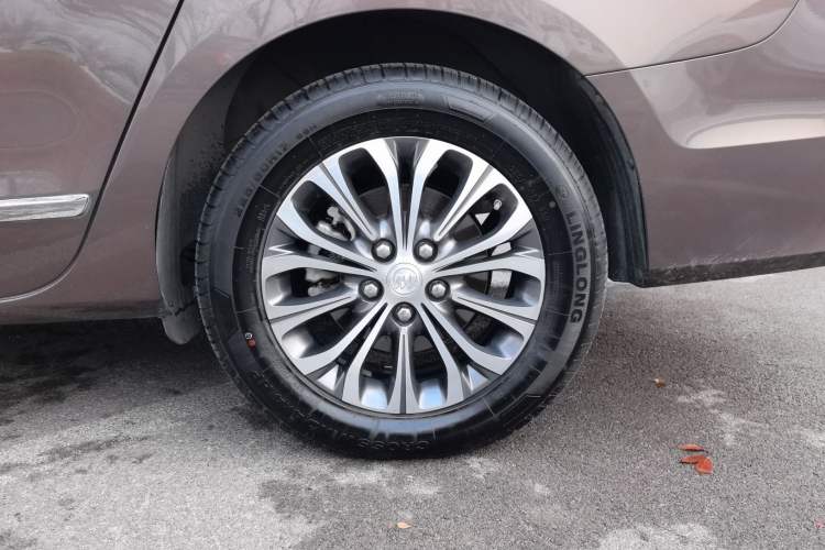 Used Buick GL8 2022 Land Executive Class 652T Prestige Model