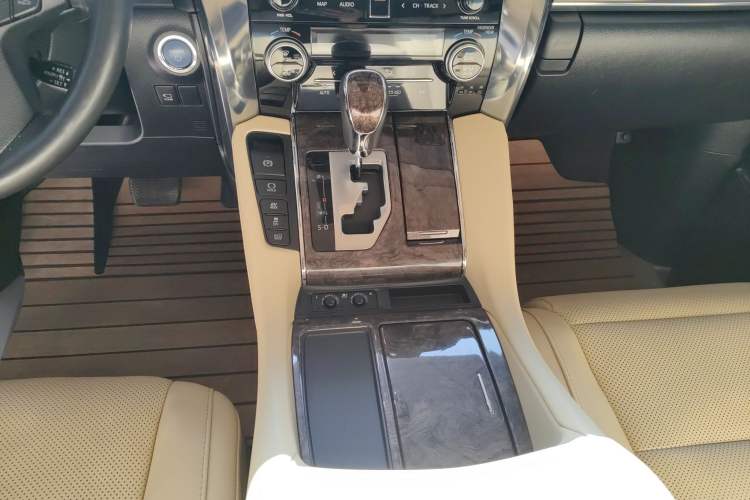 Used Toyota Alphard 2021 Dual-Engine 2.5L Prestige Edition
