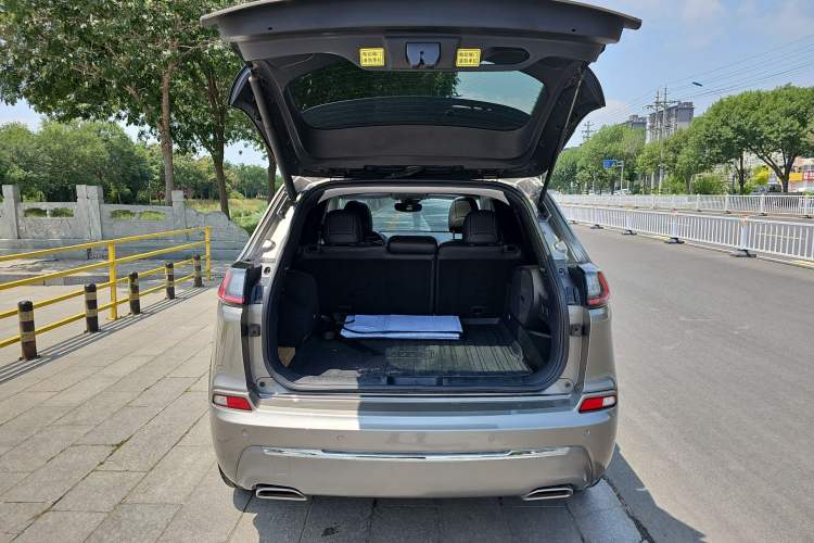 Used  Cherokee 2019 2.0T Four-Wheel Drive All-Round Version China VI
