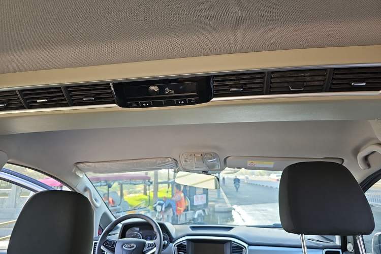 Used  M4 2019 Business Series 2.0L Manual - China VI Standard
