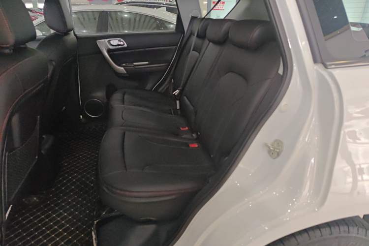 Used Haval H6 2016 Upgraded Model 1.5T Automatic Two-Wheel Drive Elite Version
