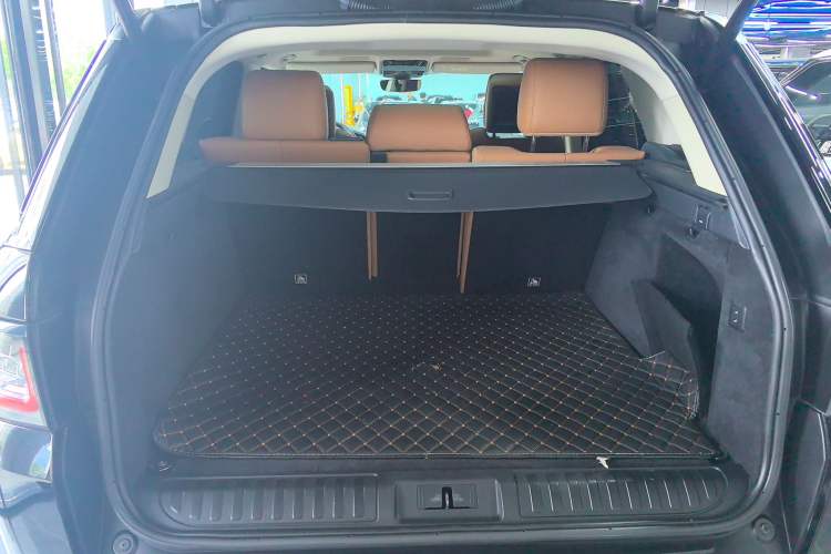 Used Land Rover Range Rover Sport 2021 3.0 L6 YAO Black Edition
