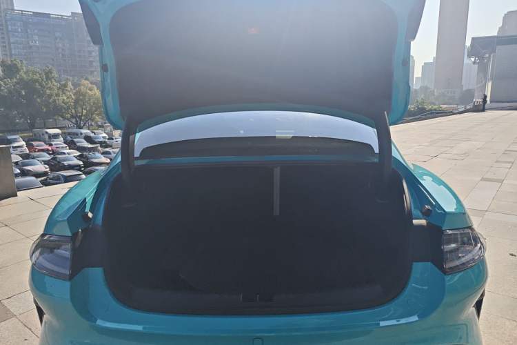 Used  SU7 2024 Four-Wheel Drive Ultra-Long Range Advanced Intelligent Driving Max Edition