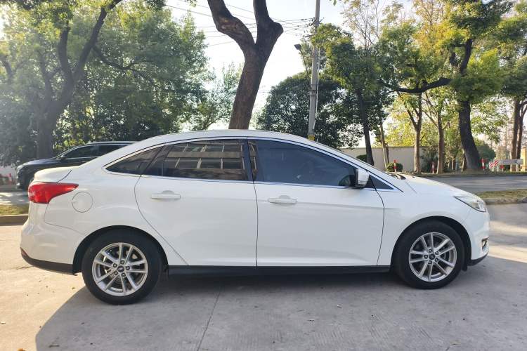 Used Ford Focus 2015 Sedan 1.6L Automatic Trend Model
