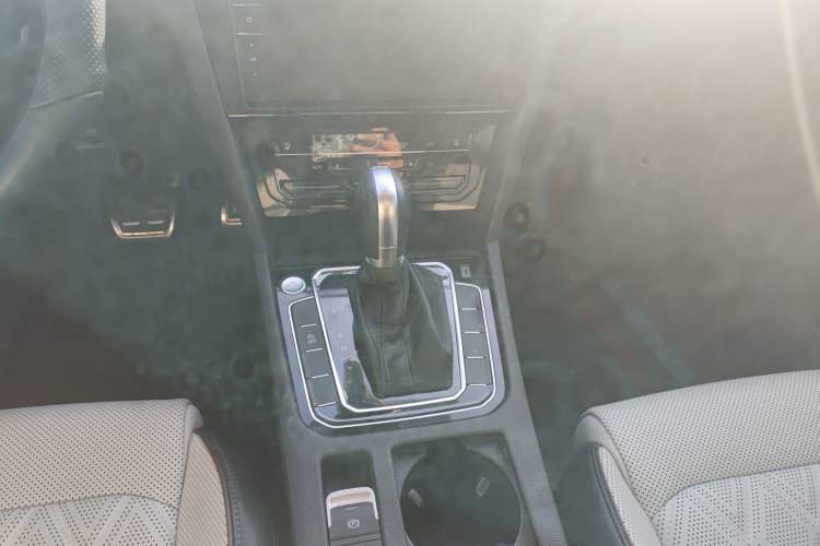 Used Volkswagen Magotan 2023 2 Million Units Commemorative Edition 330TSI DSG Luxury Version
