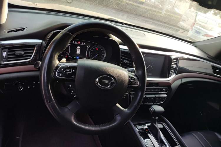 Used GAC Trumpchi GS8 2017 320T Two-Wheel Drive Luxury Smart Connectivity Version (7 Seats)
