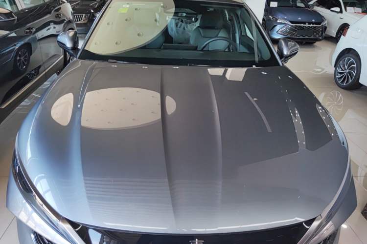 Used BYD Qin L 2025 DM-i Smart Drive 80KM Leading Model
