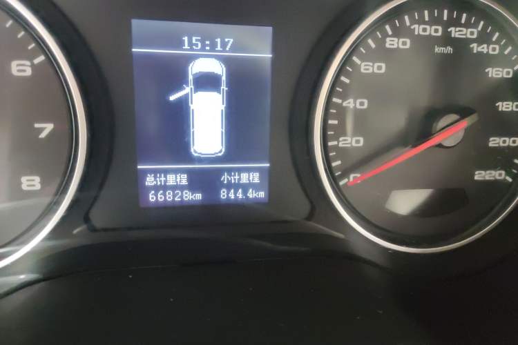 Used  M4 2016 2.0L Manual Luxury Smart Version
