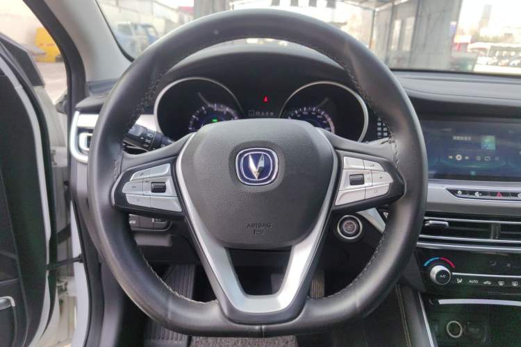 Used Changan Eado 2019 High-Energy Edition 1.6L GDI Manual Pioneer Model China VI Standard
