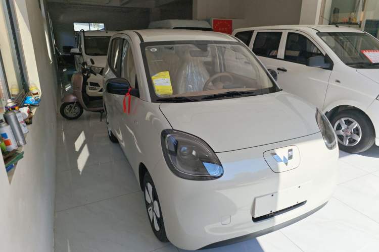 Used Wuling Hongguang MINIEV 2025 Four-Door Version Advanced Edition

