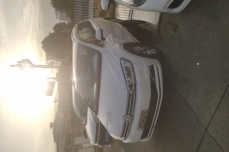 Used Volkswagen Touran 2016 Volkswagen Touran L 280TSI DSG Comfort Edition
